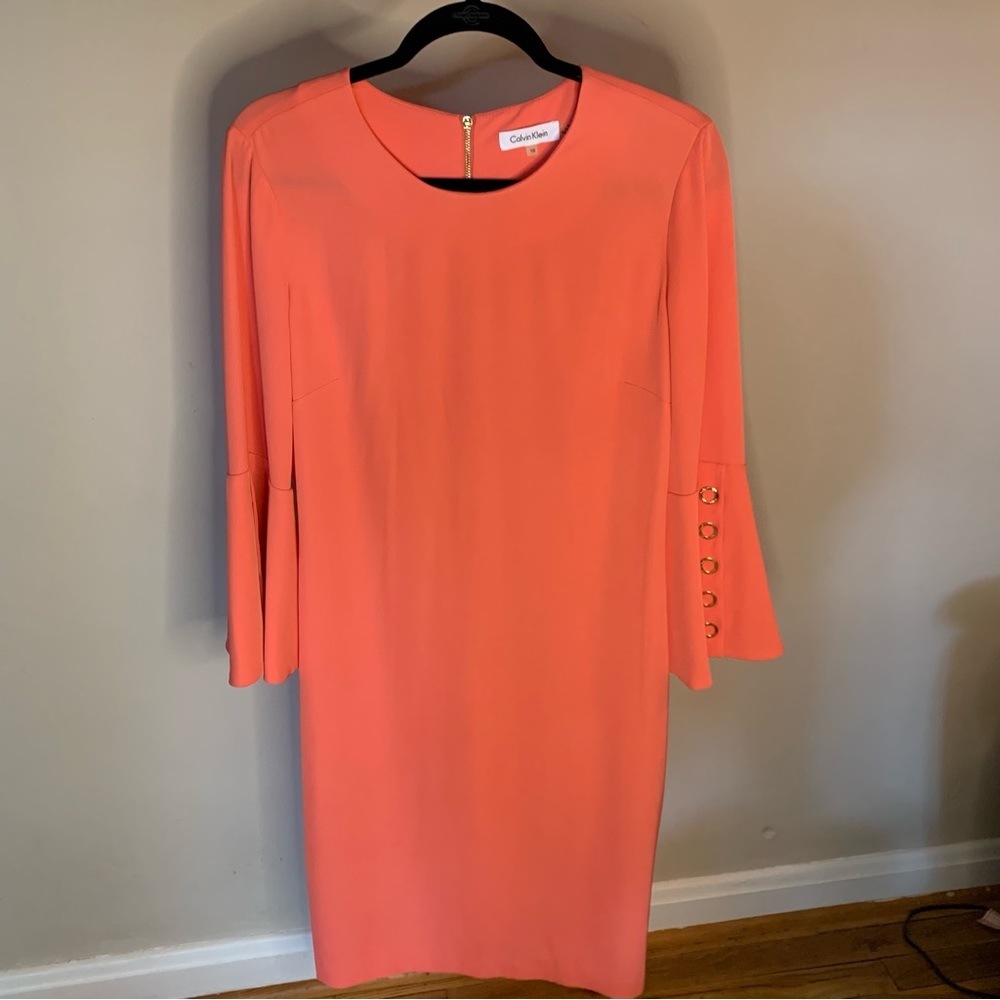NWOT Calvin Klein Coral Dress With Flare Sleeves and Gold Button Detail Size 10